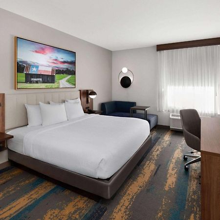 La Quinta Inn & Suites By Wyndham San Antonio At The Rim Eksteriør billede