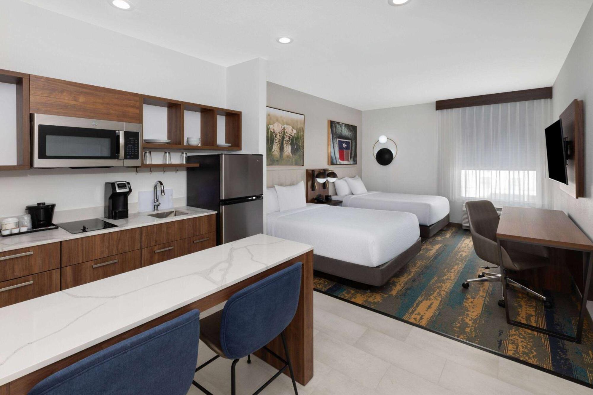 La Quinta Inn & Suites By Wyndham San Antonio At The Rim Eksteriør billede