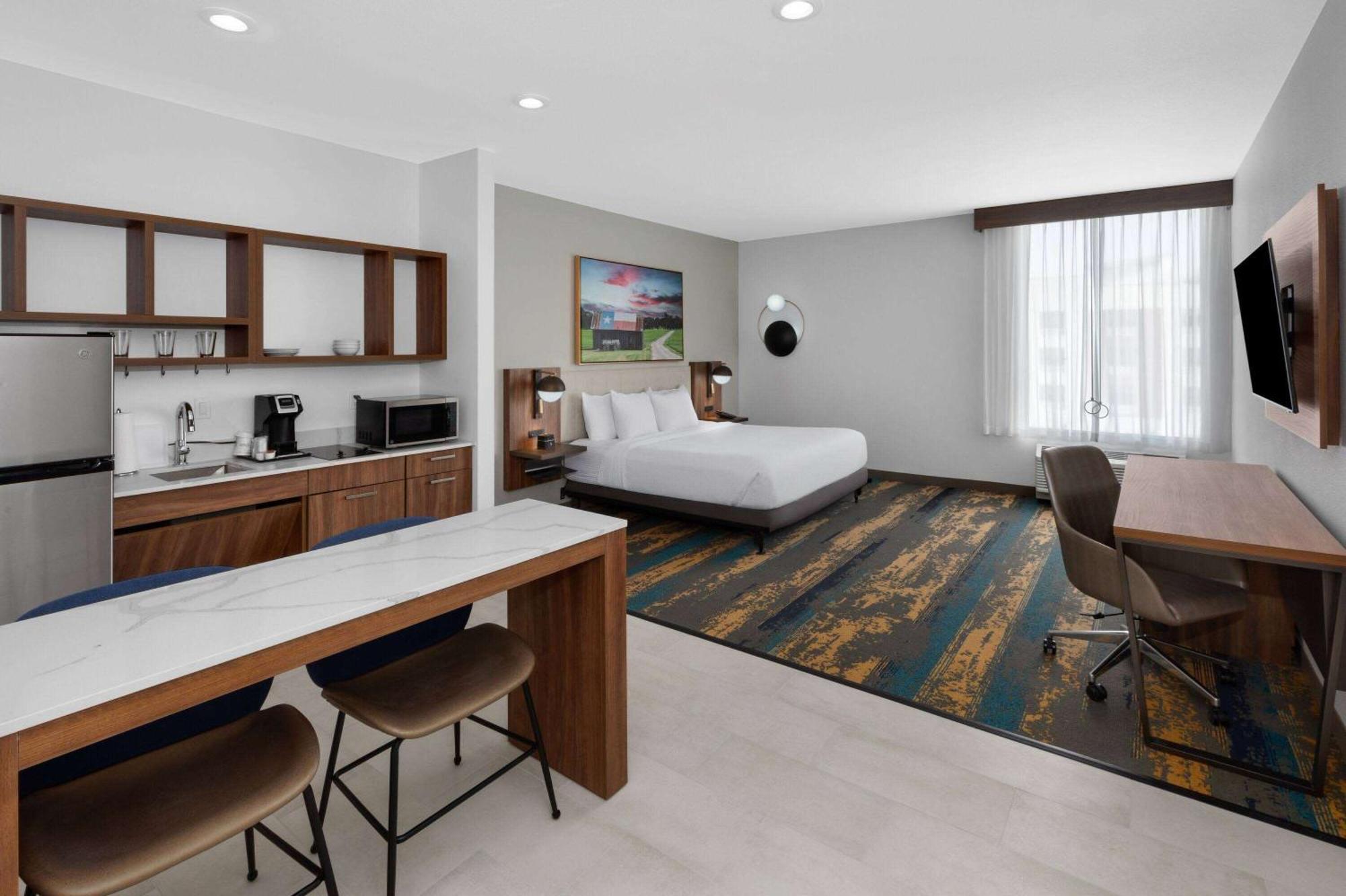 La Quinta Inn & Suites By Wyndham San Antonio At The Rim Eksteriør billede